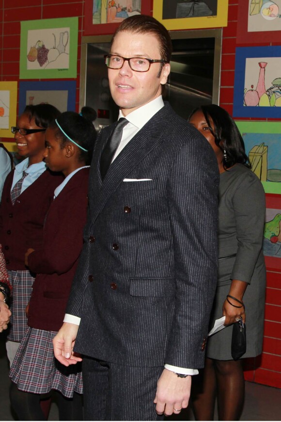 Le prince Daniel, ici en visite à l'association Harlem Children's Zone le 1er novembre, a achevé sa visite officielle à New York les 1er et 2 novembre 2011.