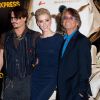Johnny Depp, Amber Heard et Bruce Robinson lors de l'avant-première de Rhum Express, le 8 novembre 2011, à Paris.
