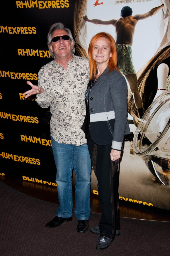 Gilbert Montagné et son épouse Nicole lors de l'avant-première de Rhum Express, le 8 novembre 2011, à Paris.