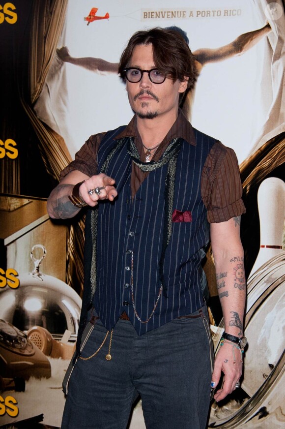 Johnny Depp lors de l'avant-première de Rhum Express, le 8 novembre 2011, à Paris.