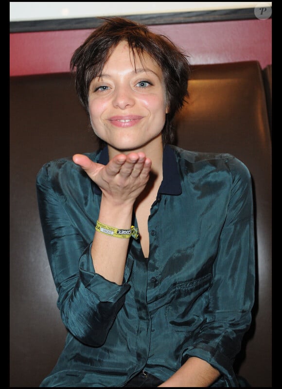 Lizzie Brocheré pour Nuit Blanche à Paris le 8 novembre 2011.