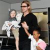 Angelina Jolie et Brad quittent le Japon avec leurs six enfants. Il sse rendent au Vietnam. Le 10 novembre 2011