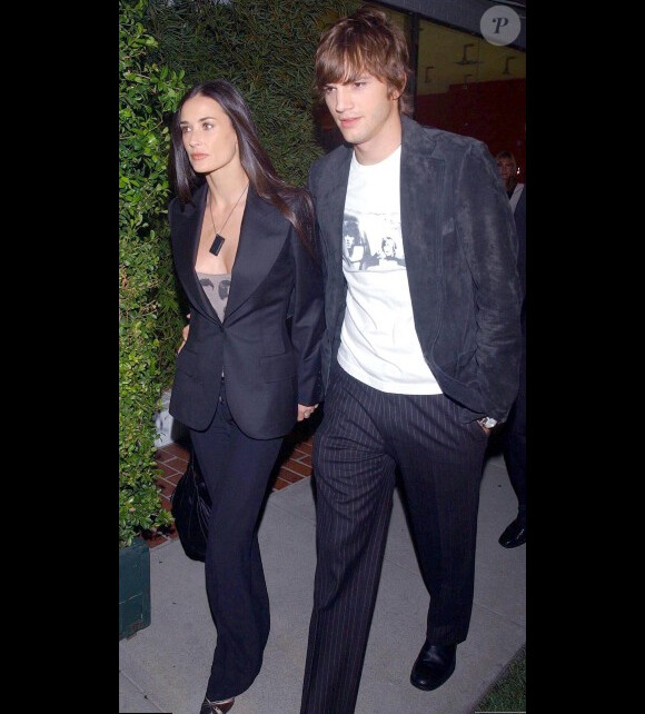 Demi Moore et Ashton Kutcher en décembre 2003 à Los Angeles