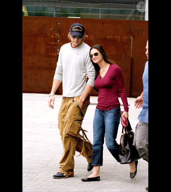 Demi Moore et Ashton Kutcher en octobre 2005 à Barcelone