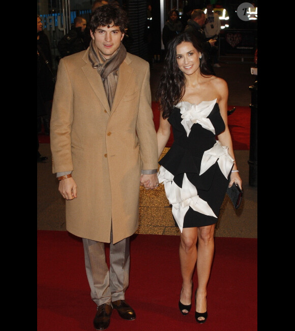 Demi Moore et Ashton Kutcher en février 2010 à Londres