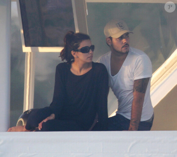 Eva Longoria et son Eduardo Cruz se font une petite virée en mer. à Miami, le 19 novembre 2011