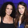 Andie MacDowell et sa fille Sarah, à Faro, le 19 novembre 2011.