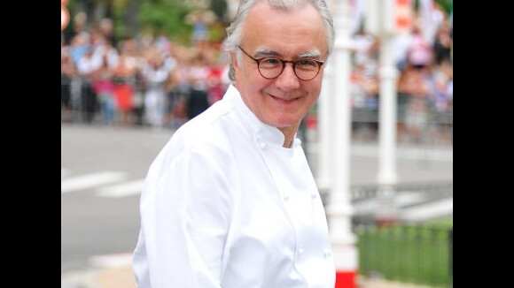 Alain Ducasse ouvre ses prestigieuses cuisines aux plus démunis