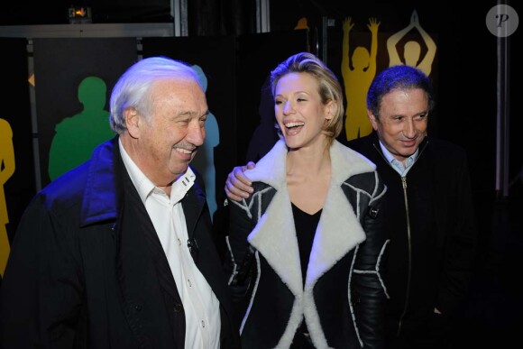 Marcel Campion en compagnie de Lorie et Michel Drucker pour l'inauguration de la 4e édition de Paris, Village de Noël, le 18 novembre 2011.