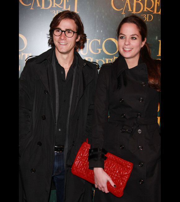 Julien et sa compagne Anouchka Delon lors de l'avant-première du film Hugo Cabret le 6 décembre 2011