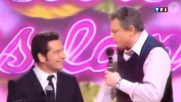 Laurent Gerra avec un Jacques Martin fictif dans l'émission Laurent Gerra ne s'interdit rien, diffusée le samedi 10 décembre 2011 sur TF1.