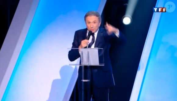 Michel Drucker dans l'émission Laurent Gerra ne s'interdit rien, diffusée le samedi 10 décembre 2011 sur TF1.