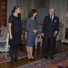 Le roi Carl XVI Gustaf, la reine Silvia et la princesse Victoria de Suède rencontraient le 13 décembre 2011, en audience privée au palais royal à Stockholm, les trois lauréates du Prix Nobel de la Paix 2011.