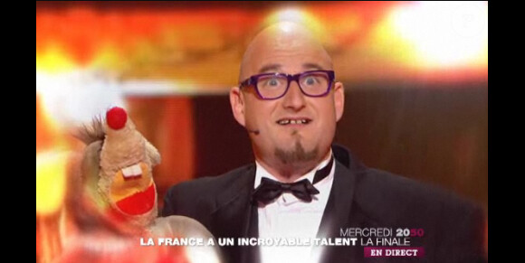 Pierre-Albert Marchetti dans la bande-annonce de La France a un Incroyable Talent, diffusée le mercredi 14 décembre 2011 sur M6
