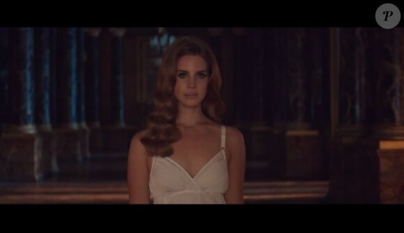 Image extraite du clip Born to die réalisé par Yoann Lemoine par Lana Del Rey, décembre 2011.