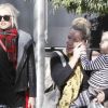 Gwen Stefani passe une agréable journée avec ses fils Kingston et Zuma ainsi que leur nounou dans le Griffith Park de Los Angeles le 23 décembre 2011