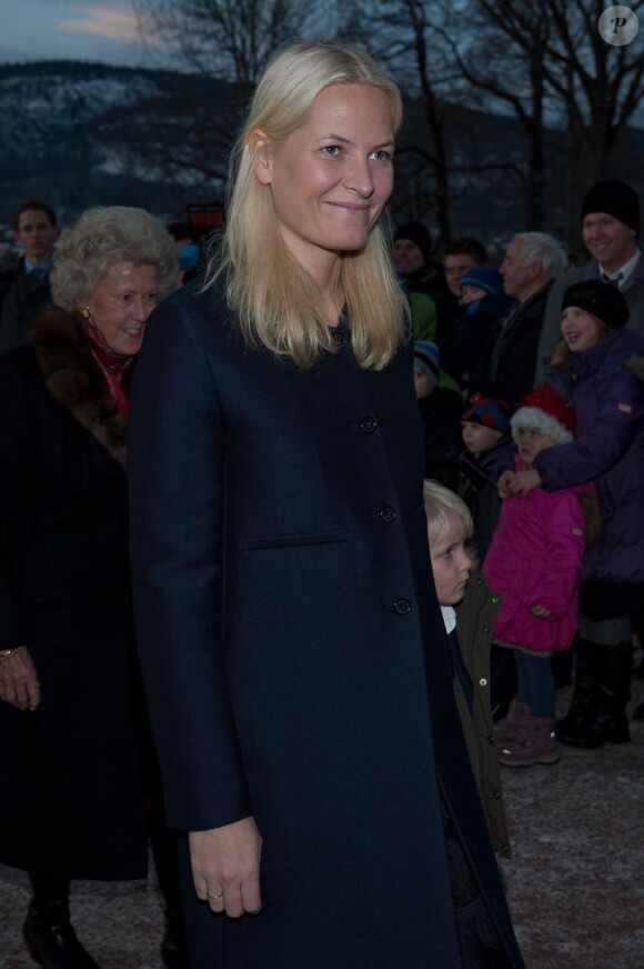La princesse Mette-Marit de Norvège à la messe de Noël, dans la soirée du 24 décembre 2011 à Oslo.