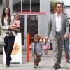 Matthew McConaughey, Camila Alves, Levi et Vida : Une famille formidable à la sortie de l'église de Malibu en juin 2011