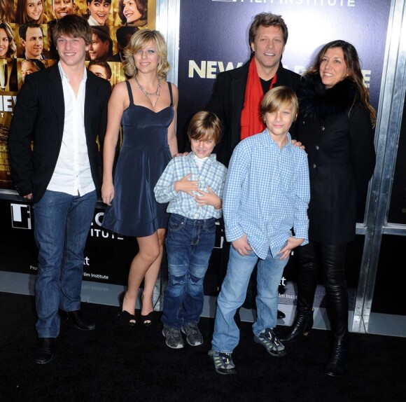 Jon Bon Jovi, sa femme Dorethea et leurs enfants à l'avant-première de Happy New Year à New York le 7 décembre 2011.