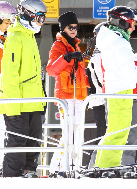 Mélanie Griffith au ski à Aspen le 27 décembre 2011