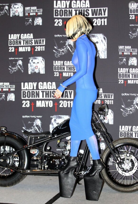 La chanteuse Lady Gaga a définitivement perdu ses formes comme le montre cette photo de son passage au Mexique. 