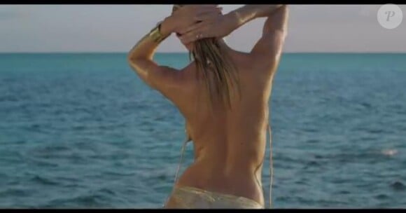 Candice Swanepoel se déshabille pour Victoria's Secret et sa nouvelle collection 2012 de maillots de bain