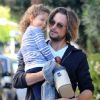 Gabriel Aubry escorte sa fille Nahla à l'école. Los Angeles, le 9 janvier 2012.