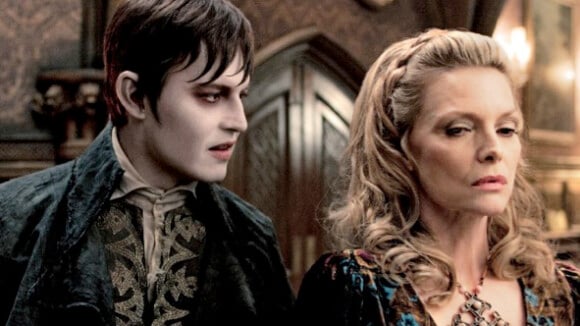 Johnny Depp poudré et Michelle Pfeiffer austère dans Dark Shadows