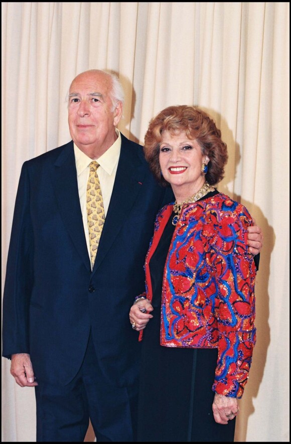 Rosy Varte et son mari Pierre Badel à la cérémonie des Molières, à Paris, le 10 mai 1997.