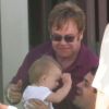Elton John et David Furnish avec leur fils Zachary à Hawaï, le 5 janvier 2012