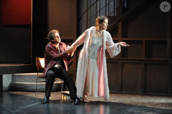 Vincent Winterhalter (Vinnie) et Claire Nebout (Rosie) au Théâtre Marigny, le 10 janvier 2012.