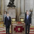 Le président Nicolas Sarkozy a été décoré de l'ordre de la Toison d'Or par le roi Juan Carlos Ier d'Espagne, lundi 16 janvier 2011, à Madrid. La reine Sofia, le prince Felipe et la princesse Letizia assistaient à la cérémonie.