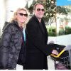 Alexandra Lamy et Jean Dujardin à l'aéroport de Roissy-Charles-de-Gaulle, revenant de Los Angeles, le 17 janvier 2012