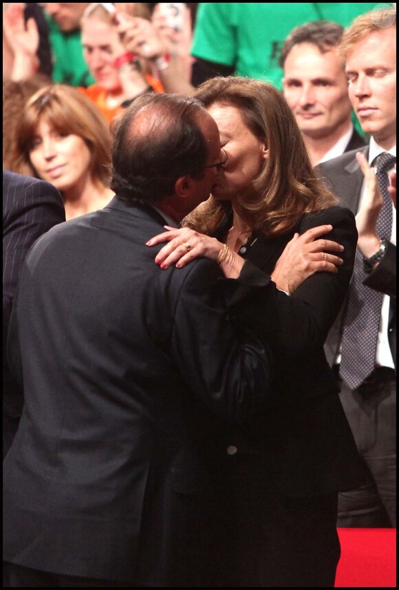 Valérie Trierweiler et François Hollande à Paris, octobre 2011.