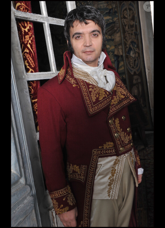 Thomas Langmann en costume pour Toussaint Louverture, en février sur France 2
