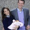 Le bébé de la princesse Marie et du prince Joachim de Danemark a quitté la maternité le 27 janvier à 11h08 pour rejoindre le domicile familial, non sans faire un passage obligé devant des médias en liesse.