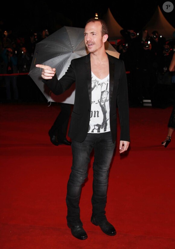 Calogero sur le tapis rouge des 13e NRJ Music Awards, le 28 janvier 2012, à Cannes.