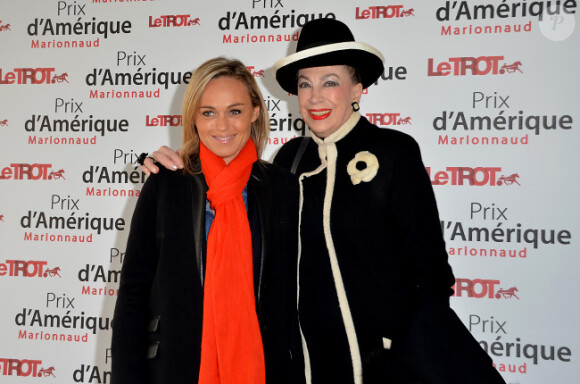 Geneviève de Fontenay et Cécile de Ménibus lors du Prix d'Amérique Marionnaud 2012, à l'hippodrome de Vincennes, le 29 janvier 2012