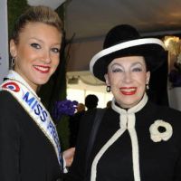 Geneviève de Fontenay et Miss Prestige National s'offrent un dimanche hippique