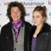 Florence Arthaud et sa fille lors du Prix d'Amérique Marionnaud 2012, à l'hippodrome de Vincennes, le 29 janvier 2012