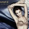 Helena Christensen, terriblement sensuelle pour la campagne printemps/été 2012 de Triumph Essence.