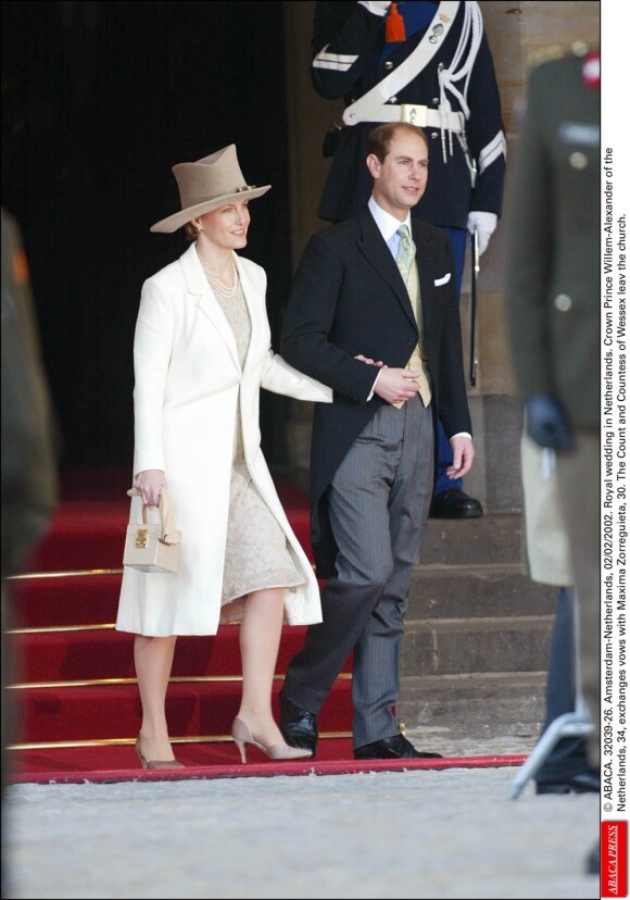 Le comte et la comtesse de Wessex au mariage de Willem-Alexander et Maxima des Pays-Bas.
Le prince Willem-Alexander des Pays-Bas et la princesse Maxima se sont mariés le 2 février 2002 à Amsterdam. Le 2 février 2012, ils célébraient leurs noces d'étain.