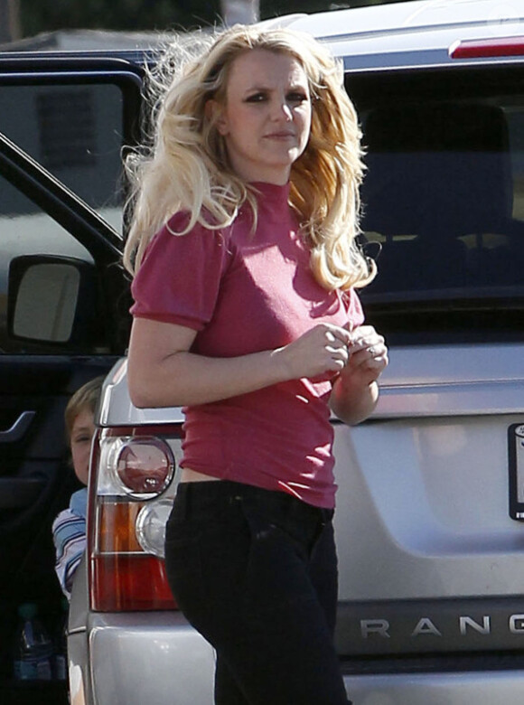 Britney Spears va faire un bowling, à Los Angeles, le 29 janvier 2012.