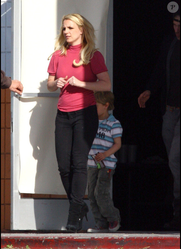Britney Spears va faire un bowling, à Los Angeles, le 29 janvier 2012.
