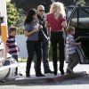 Britney Spears, entourée de ses enfants Sean Preston et Jayden James, et de  sa maman Lynne, à Los Angeles, le 29 janvier  2012.