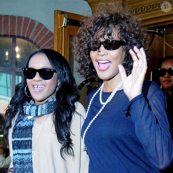 Whitney Houston et sa fille Bobbi vont chez le médecin en Février 2011 à Los Angeles