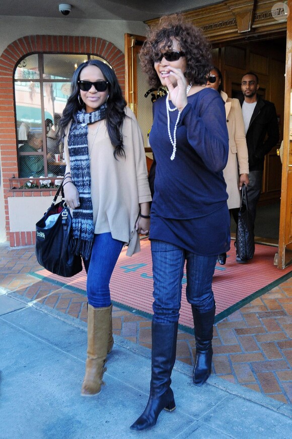 Whitney Houston et sa fille Bobbi vont chez le médecin en Février 2011 à Los Angeles