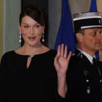 Carla Bruni-Sarkozy : La statue de la discorde, la première dame réagit