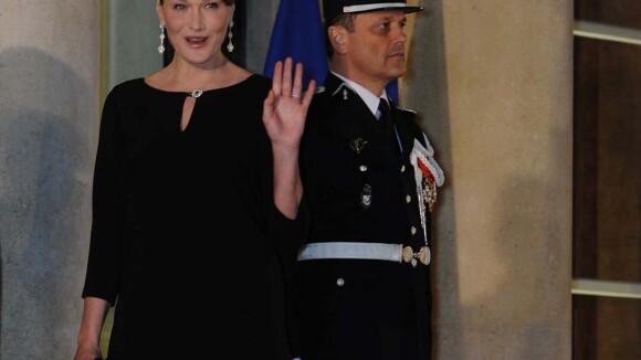 Carla Bruni-Sarkozy : La statue de la discorde, la première dame réagit