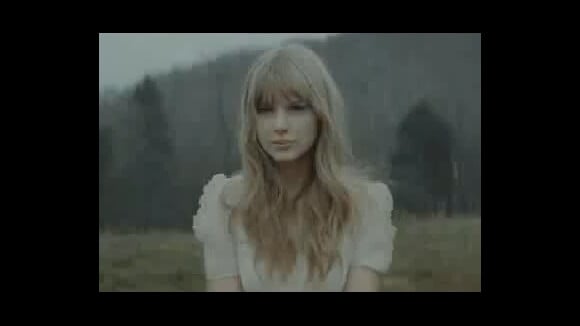 Hunger Games : Taylor Swift, angélique, offre sa ballade Safe and Sound
